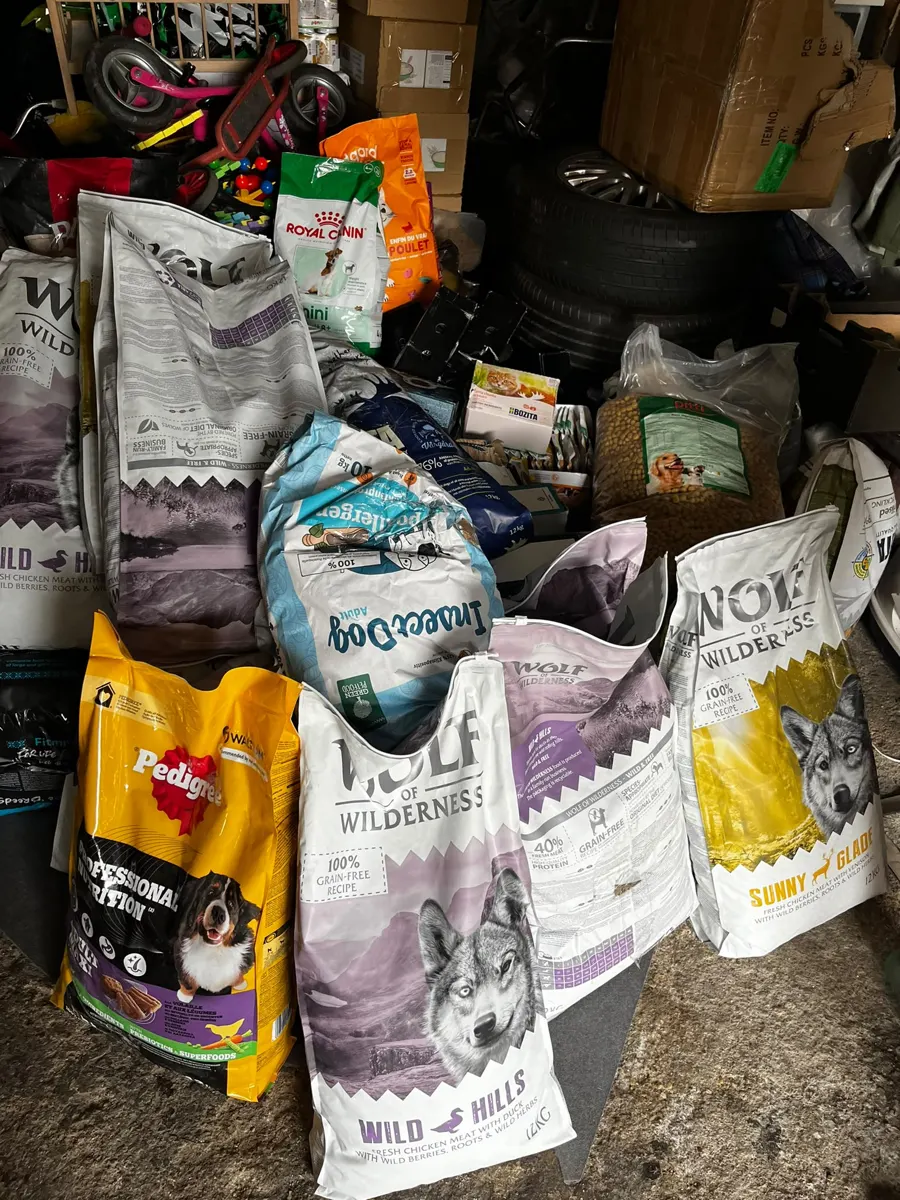 Food for abandoned animals