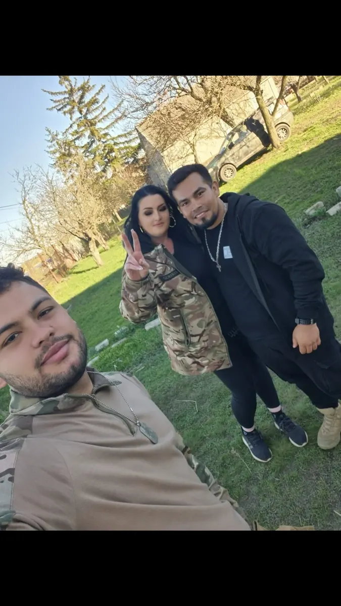 Maruška with soldiers from Latin America